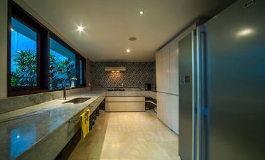 FOR SALE VILLA FURNISHED LOKASI BEST VIEW JUNGLE DI GIANYAR NEAR UBUD