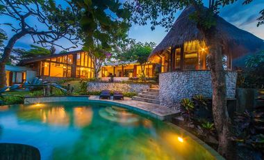 FOR SALE VILLA FURNISHED LOKASI BEST VIEW JUNGLE DI GIANYAR NEAR UBUD