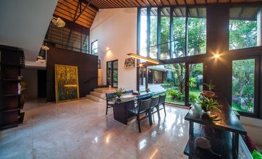 FOR SALE VILLA FURNISHED LOKASI BEST VIEW JUNGLE DI GIANYAR NEAR UBUD