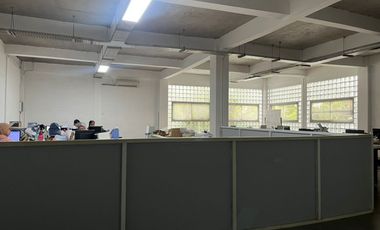 Kantor 3 lantai siap pakai parkir gratis dekat pasar 8