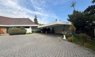 Venta Gran Casa 680/2700 6D6B8E2B San Carlos Apoquindo ONE