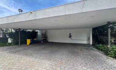 Venta Gran Casa 680/2700 6D6B8E2B San Carlos Apoquindo ONE