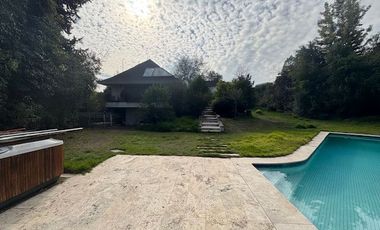 Venta Gran Casa 680/2700 6D6B8E2B San Carlos Apoquindo ONE