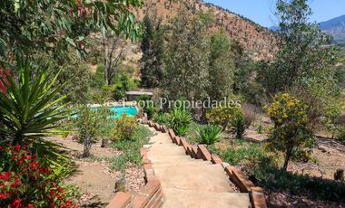 Leon Propiedades arrienda casa amoblada en sector Lo Águila, Curacaví.