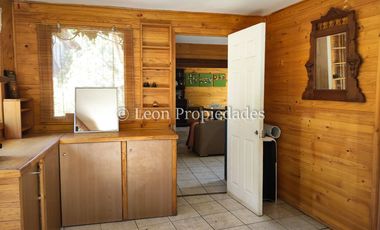 Leon Propiedades arrienda casa amoblada en sector Lo Águila, Curacaví.