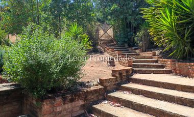 Leon Propiedades arrienda casa amoblada en sector Lo Águila, Curacaví.