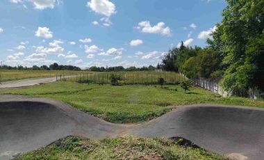 Lote urbano con luz y agua