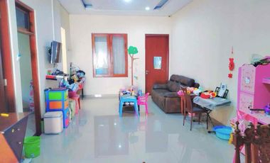 Rumah Strategis 2 Lt Tengah Kota Solo