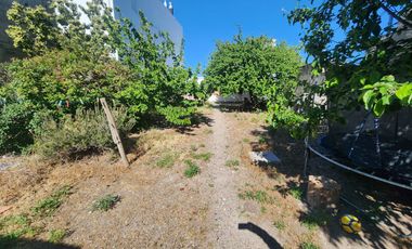 Vendo importante propiedad en Puerto Madryn Local comercial,casa de 4 dormitorios  y departamento