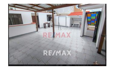 OPORTUNIDAD SE VENDEN 2 CASAS EN UNA CON 6 DEPARTAMENTOS