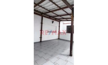 OPORTUNIDAD SE VENDEN 2 CASAS EN UNA CON 6 DEPARTAMENTOS