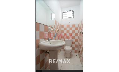 OPORTUNIDAD SE VENDEN 2 CASAS EN UNA CON 6 DEPARTAMENTOS