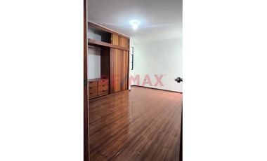 OPORTUNIDAD SE VENDEN 2 CASAS EN UNA CON 6 DEPARTAMENTOS