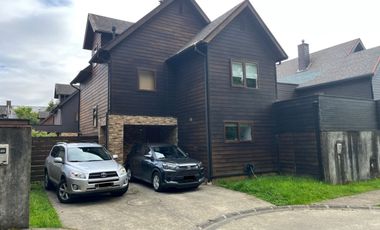 Venta de Casa en Exclusivo Condominio de Isla Teja