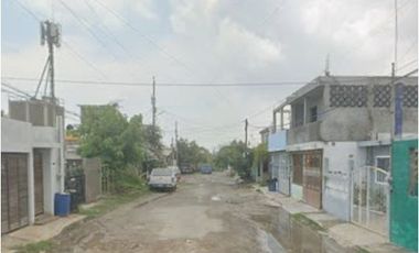COHC (EMB) CASA EN VENTA DE CONTADO EN UNIDAD SATELIE TAMAULIPAS