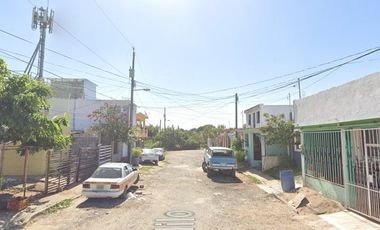 COHC (EMB) CASA EN VENTA DE CONTADO EN UNIDAD SATELIE TAMAULIPAS
