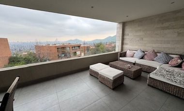 Amplio departamento en venta de 5 dorm. en Vitacura,