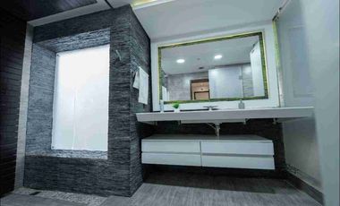 ALQUILO PENTHOUSE AMOBLADO