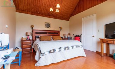 Cómoda casa en parcela - Condominio  en Calera de Tango