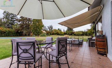 Cómoda casa en parcela - Condominio  en Calera de Tango