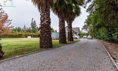 Cómoda casa en parcela - Condominio  en Calera de Tango