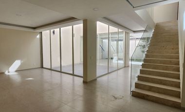 Casa en Renta en Coto Valeira en Solares Zapopan