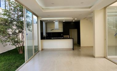 Casa en Renta en Coto Valeira en Solares Zapopan