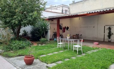 CASA EN VENTA EN CALLE CONSTITUYENTES, TOLUCA - CERCA DE TEATRO JAGUARES - FRENTE A OFICINAS DE ISSEMYM