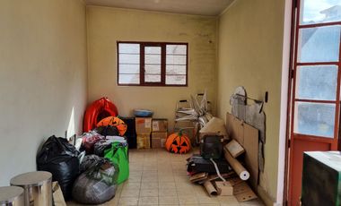CASA EN VENTA EN CALLE CONSTITUYENTES, TOLUCA - CERCA DE TEATRO JAGUARES - FRENTE A OFICINAS DE ISSEMYM