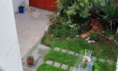 CASA EN VENTA EN CALLE CONSTITUYENTES, TOLUCA - CERCA DE TEATRO JAGUARES - FRENTE A OFICINAS DE ISSEMYM