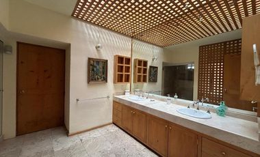 Casa en las Lomas de Chapultepec con vista al bosque