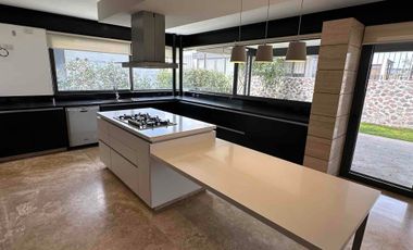 Hermosa Residencia en Venta El Campanario