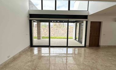 Hermosa Residencia en Venta El Campanario
