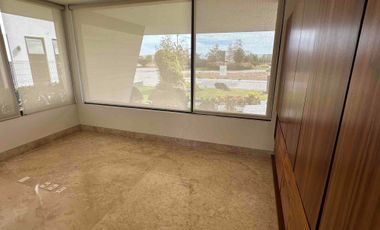 Hermosa Residencia en Venta El Campanario