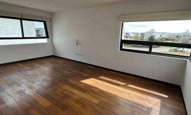 Hermosa Residencia en Venta El Campanario