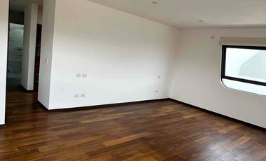 Hermosa Residencia en Venta El Campanario