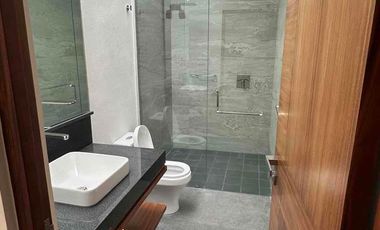 Hermosa Residencia en Venta El Campanario