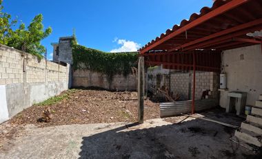 CASA EN VENTA EN CIUDAD DEL CARMEN 🏡✨ 📍Ubicada a unos metros de Periferica, a una cuadra de Panteon Colonia 📍Calle 55 x Periférica norte