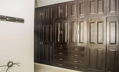 CASA EN VENTA EN CIUDAD DEL CARMEN 🏡✨ 📍Ubicada a unos metros de Periferica, a una cuadra de Panteon Colonia 📍Calle 55 x Periférica norte