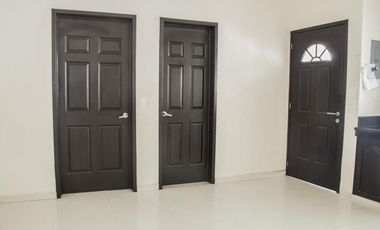 CASA EN VENTA EN CIUDAD DEL CARMEN 🏡✨ 📍Ubicada a unos metros de Periferica, a una cuadra de Panteon Colonia 📍Calle 55 x Periférica norte
