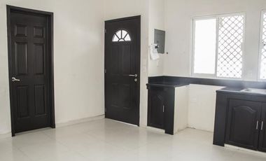 CASA EN VENTA EN CIUDAD DEL CARMEN 🏡✨ 📍Ubicada a unos metros de Periferica, a una cuadra de Panteon Colonia 📍Calle 55 x Periférica norte