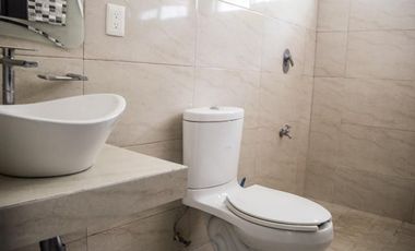 CASA EN VENTA EN CIUDAD DEL CARMEN 🏡✨ 📍Ubicada a unos metros de Periferica, a una cuadra de Panteon Colonia 📍Calle 55 x Periférica norte