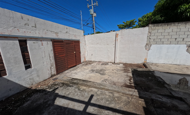 CASA EN VENTA EN CIUDAD DEL CARMEN 🏡✨ 📍Ubicada a unos metros de Periferica, a una cuadra de Panteon Colonia 📍Calle 55 x Periférica norte