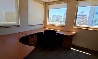 Arriendo espectacular oficina 7 privados, 2 B, 2E    entrega inmediata , a pasos de Av. Libertad ,Viña del Mar