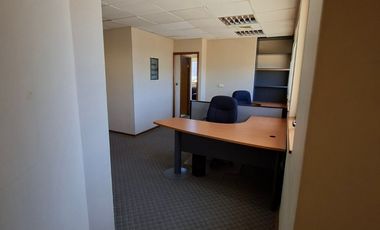 Arriendo espectacular oficina 7 privados, 2 B, 2E    entrega inmediata , a pasos de Av. Libertad ,Viña del Mar