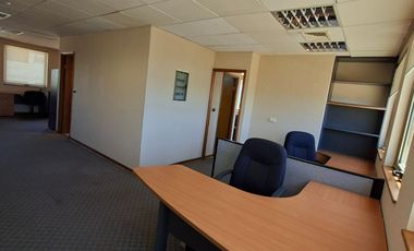 Arriendo espectacular oficina 7 privados, 2 B, 2E    entrega inmediata , a pasos de Av. Libertad ,Viña del Mar