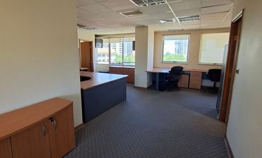 Arriendo espectacular oficina 7 privados, 2 B, 2E    entrega inmediata , a pasos de Av. Libertad ,Viña del Mar