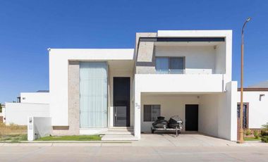 Casa en renta en Punta del Lago Hermosillo, zona poniente, equipada con paneles solares y amplios espacios