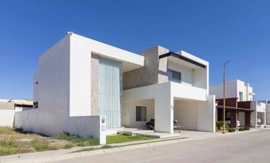 Casa en renta en Punta del Lago Hermosillo, zona poniente, equipada con paneles solares y amplios espacios