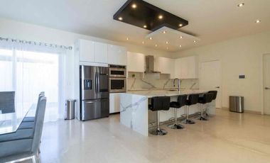 Casa en renta en Punta del Lago Hermosillo, zona poniente, equipada con paneles solares y amplios espacios